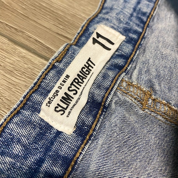 Refuge Denim Slim Straight Jeans - Picture 2 of 5